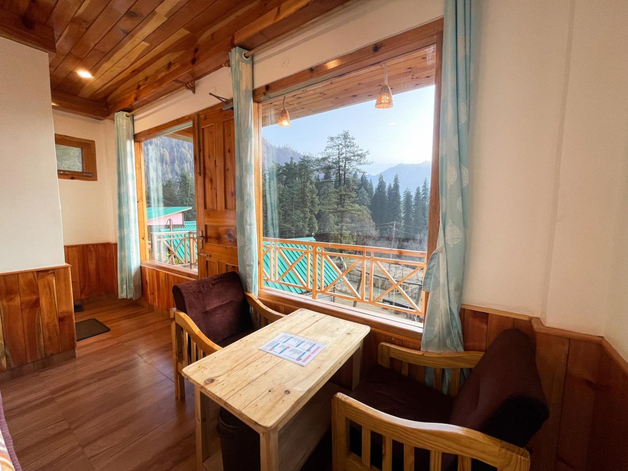 Hotel Singing Woods Kutla Kulu Exteriér fotografie