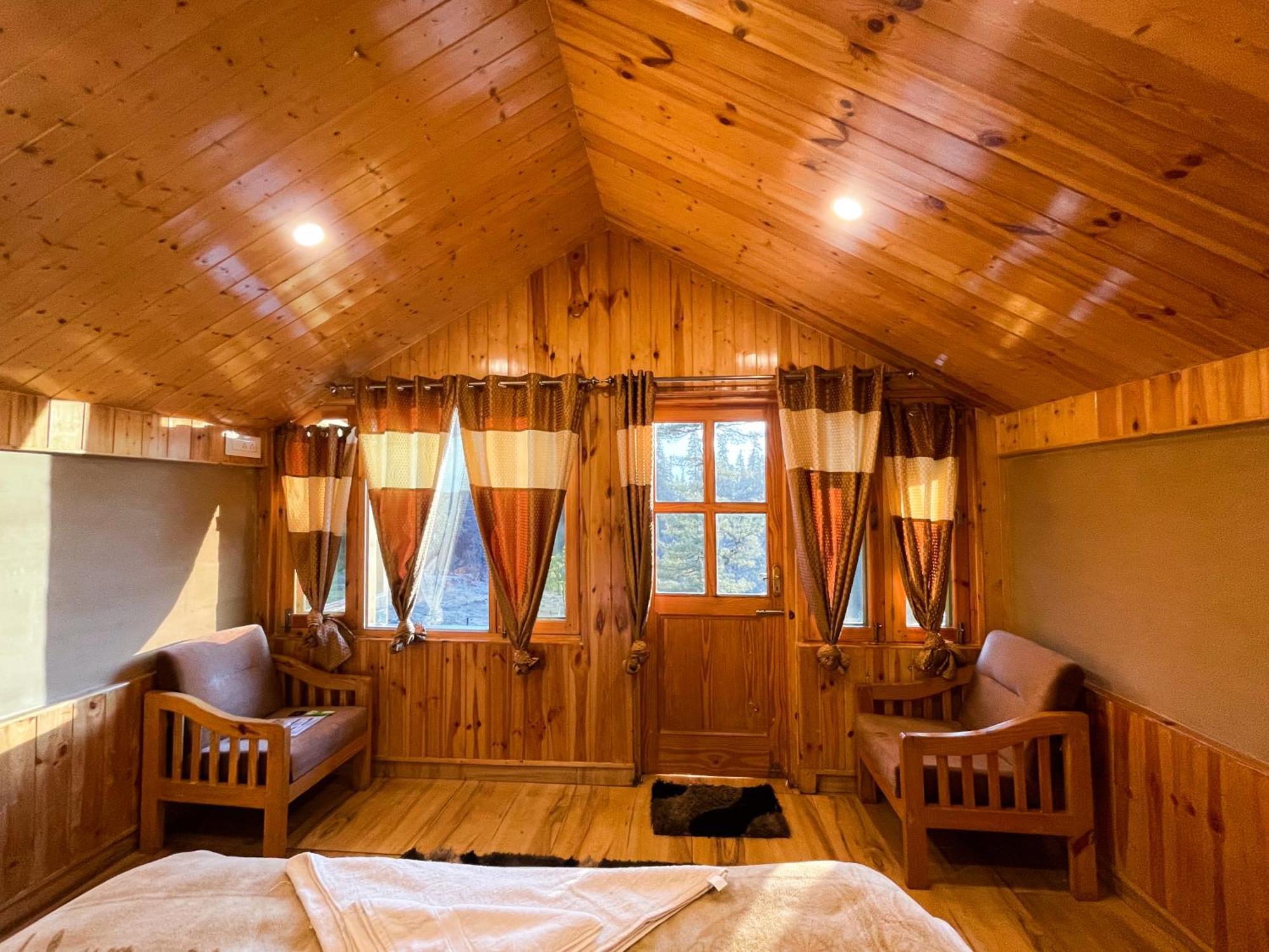 Hotel Singing Woods Kutla Kulu Exteriér fotografie